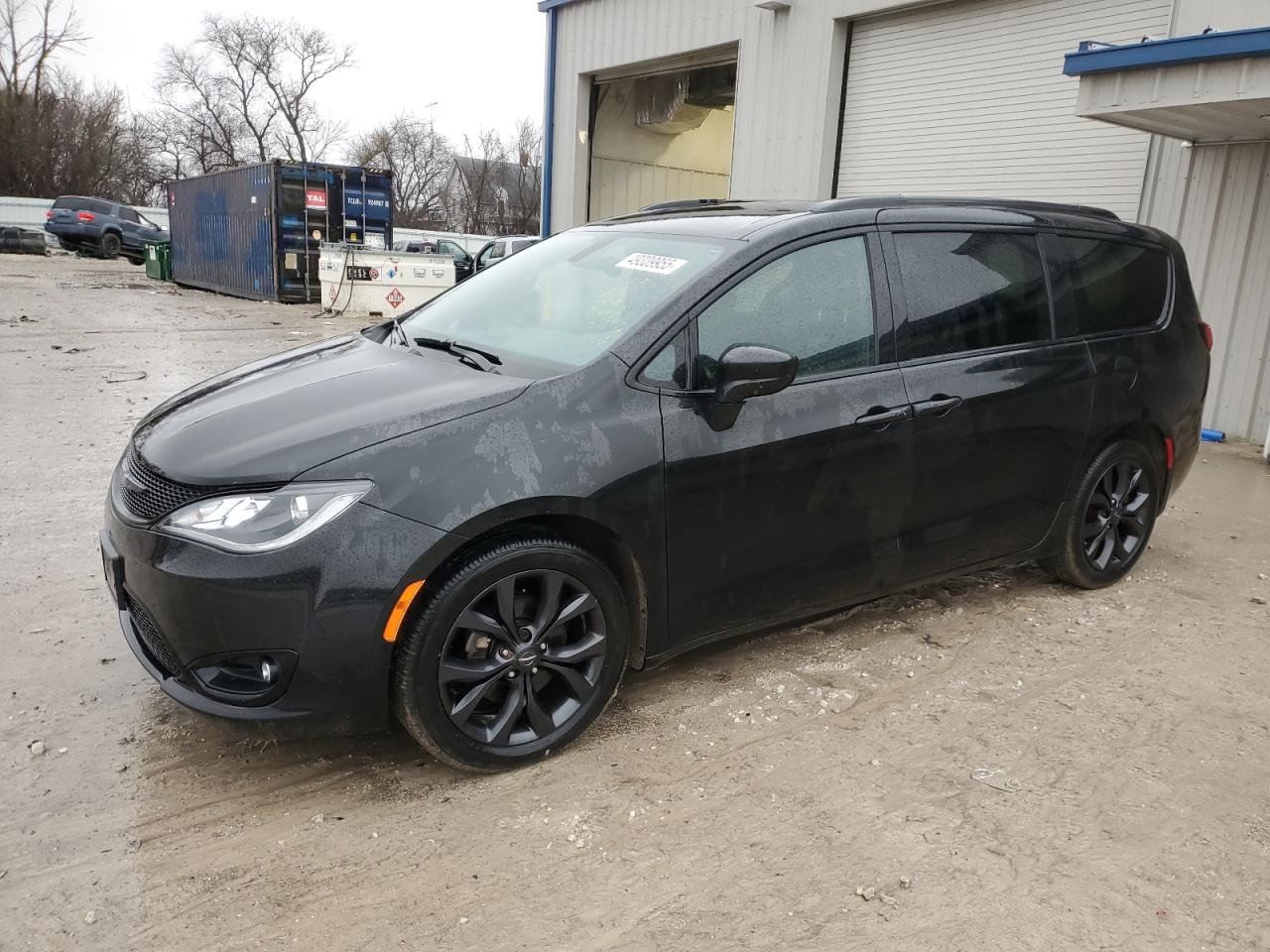2019 Chrysler Pacifica - Image 1