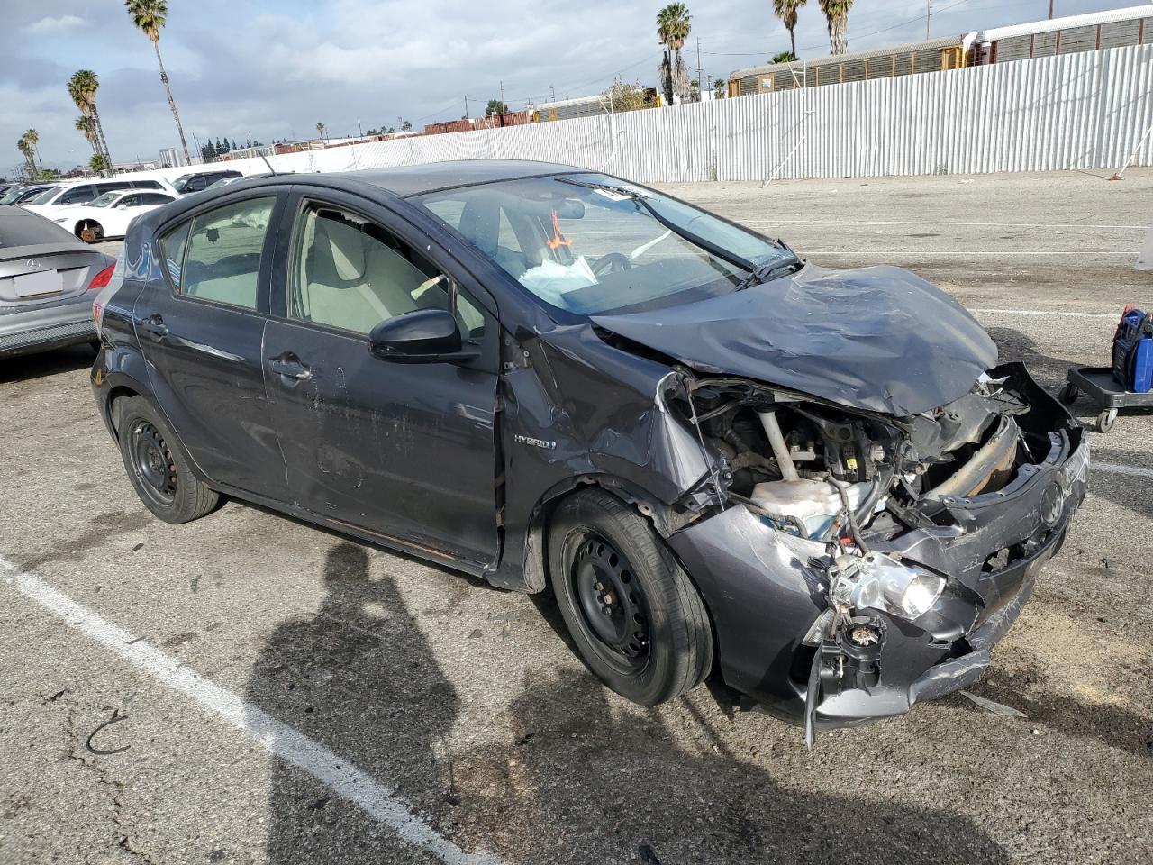 2014 Toyota Prius - Image 4