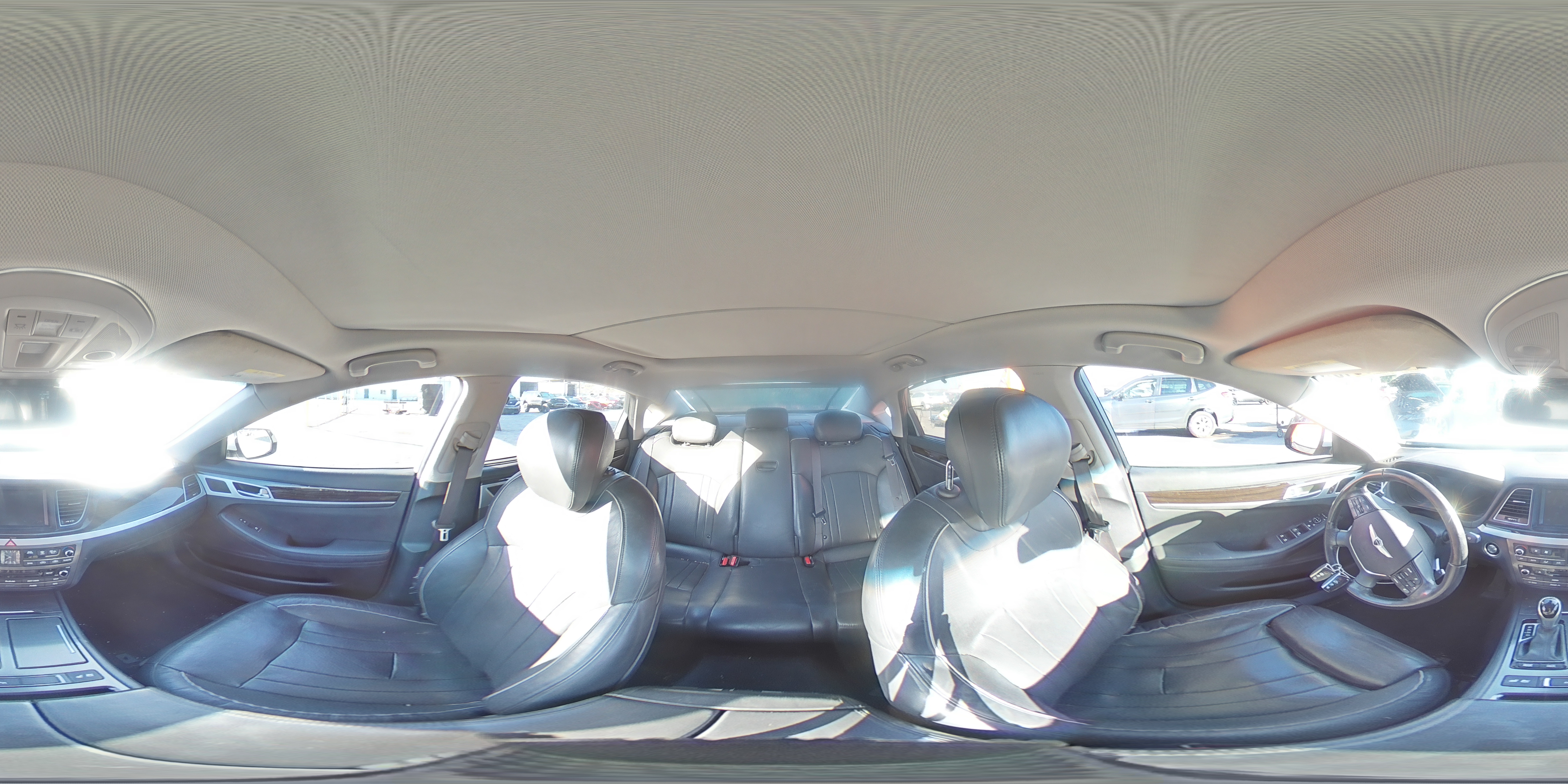 2015 Hyundai Genesis - Image 13