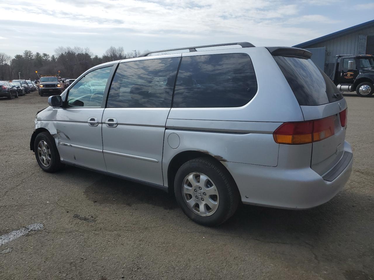 2004 Honda Odyssey - Image 2