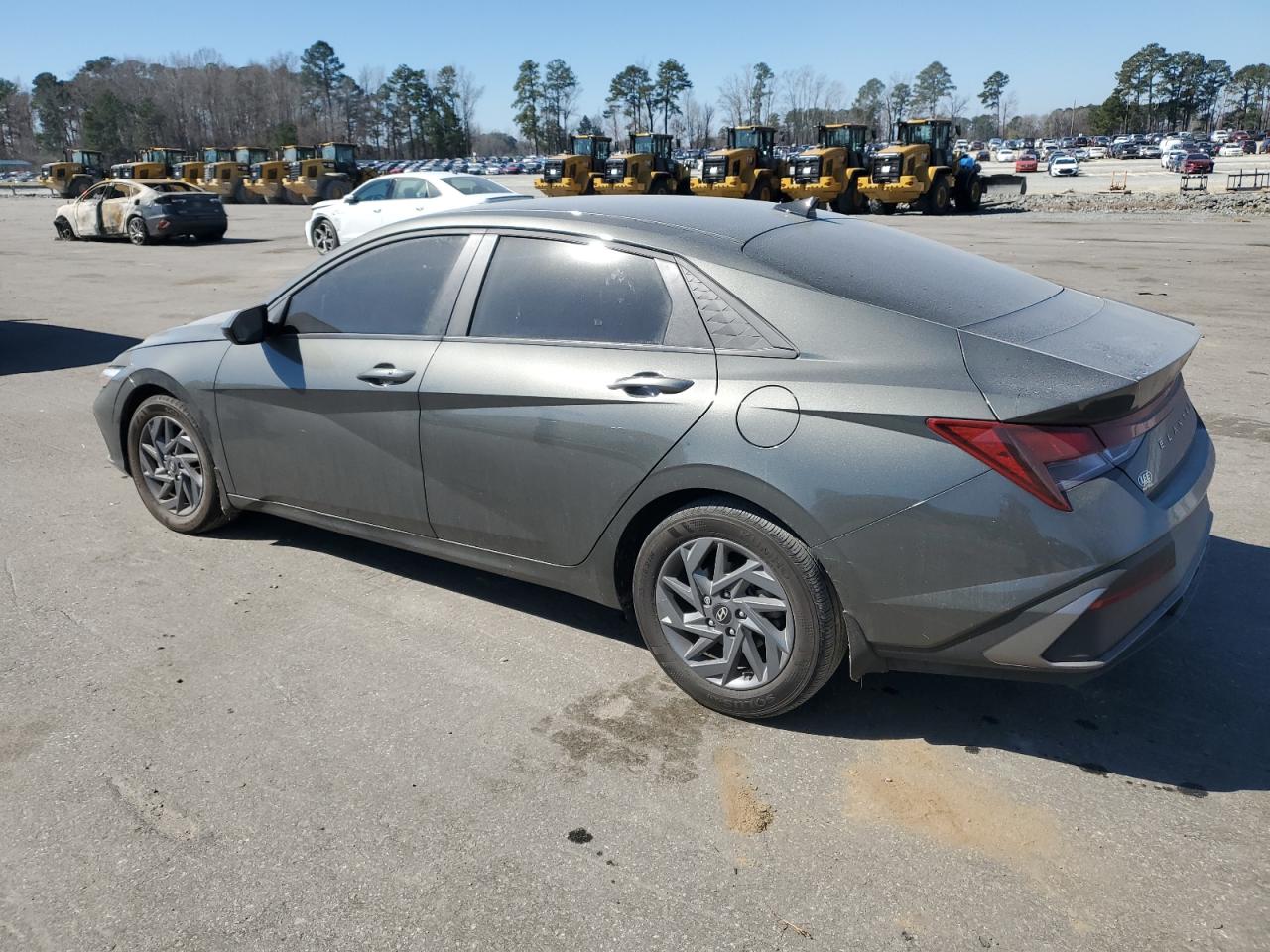 2024 Hyundai Elantra - Image 2