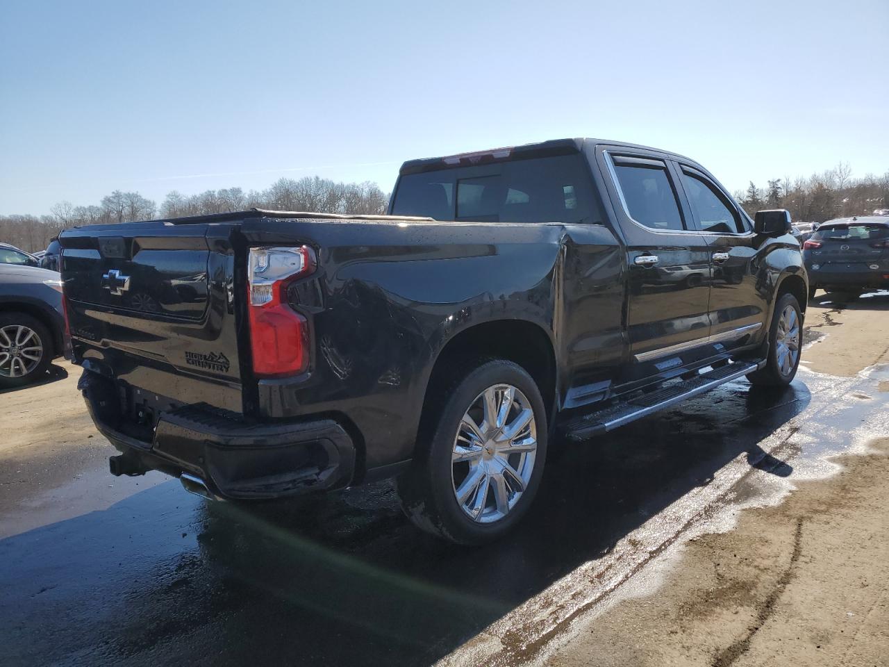 2022 Chevrolet Silverado - Image 3