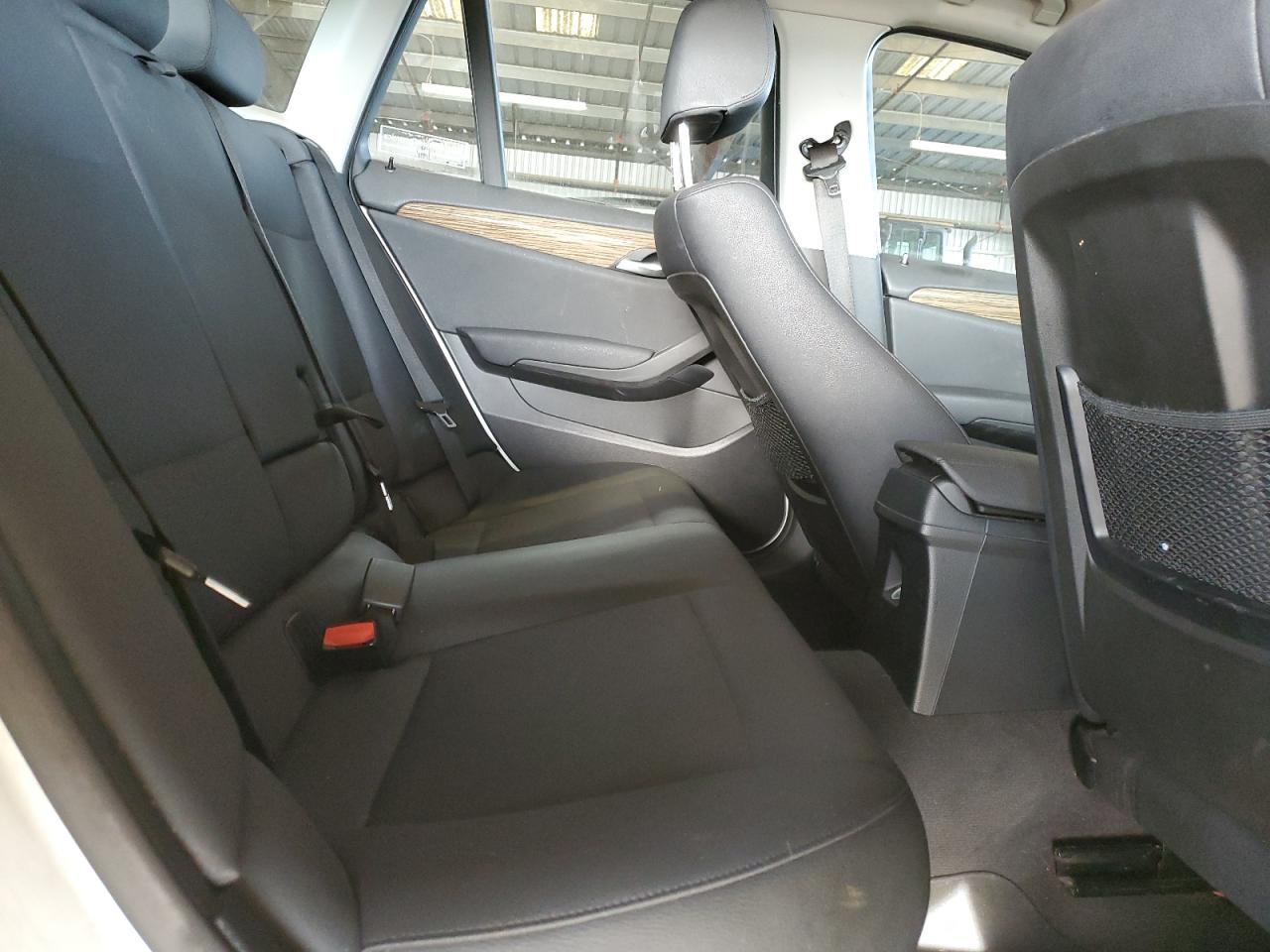 2015 BMW X1 - Image 11