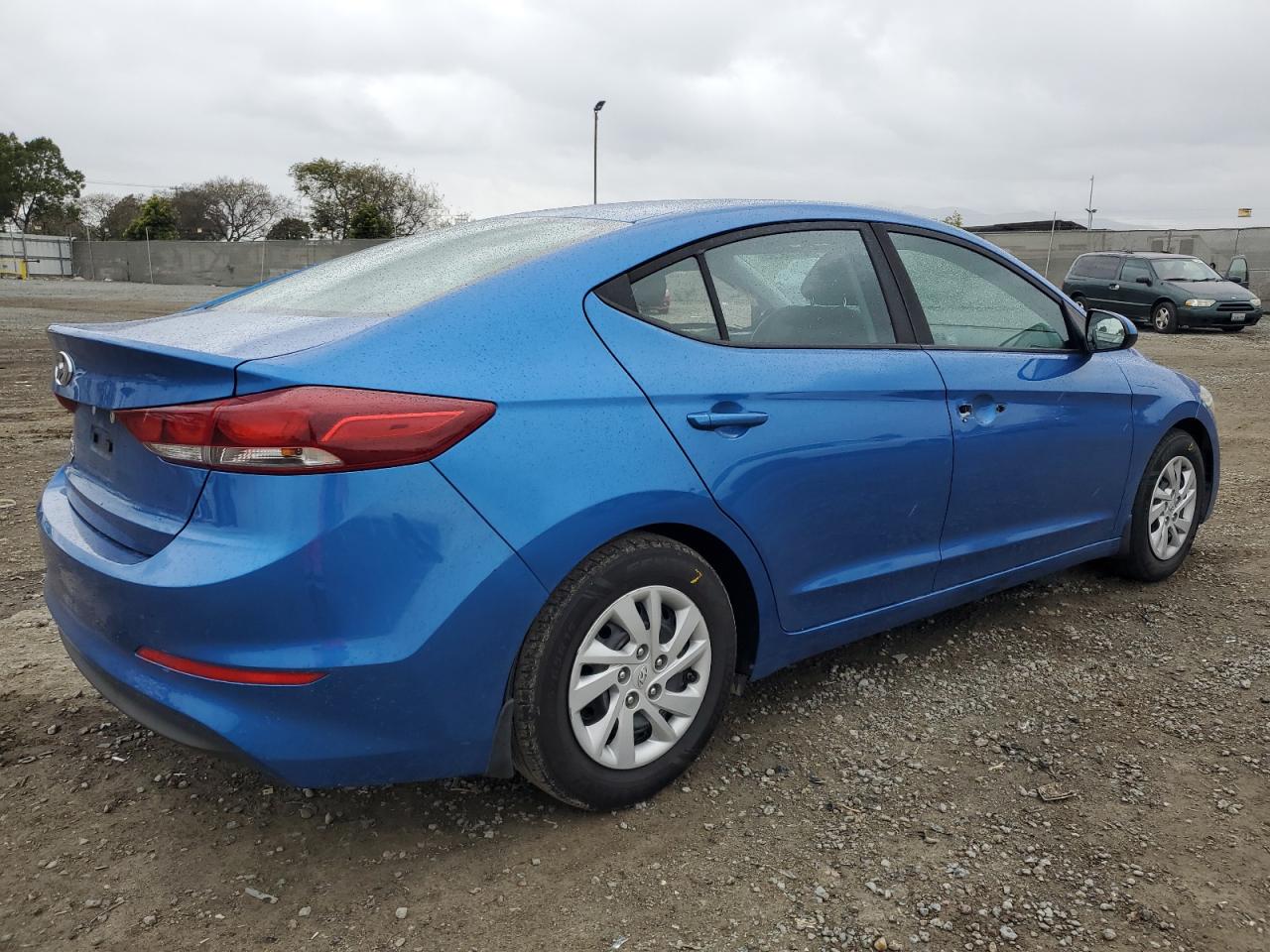 2018 Hyundai Elantra - Image 3