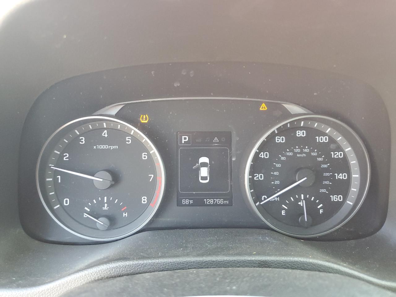 2018 Hyundai Elantra - Image 9
