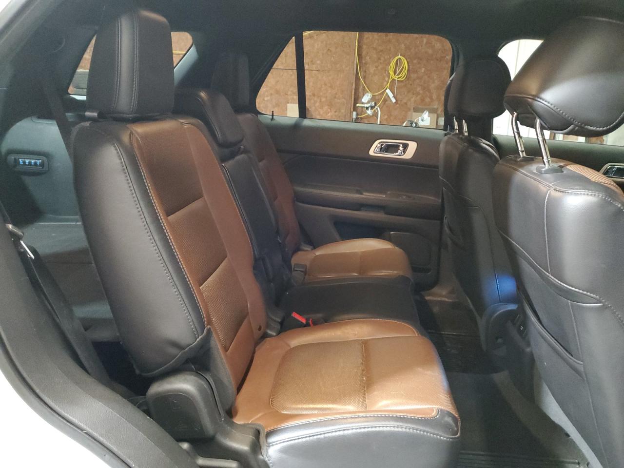 2013 Ford Explorer - Image 12