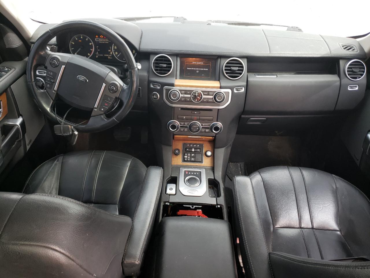 2016 Land Rover LR4 - Image 8
