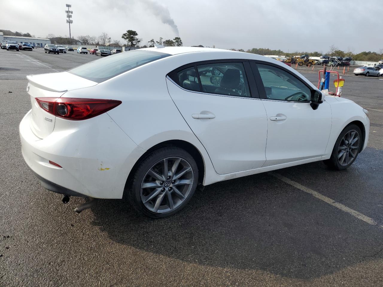 2018 Mazda 3 - Image 3