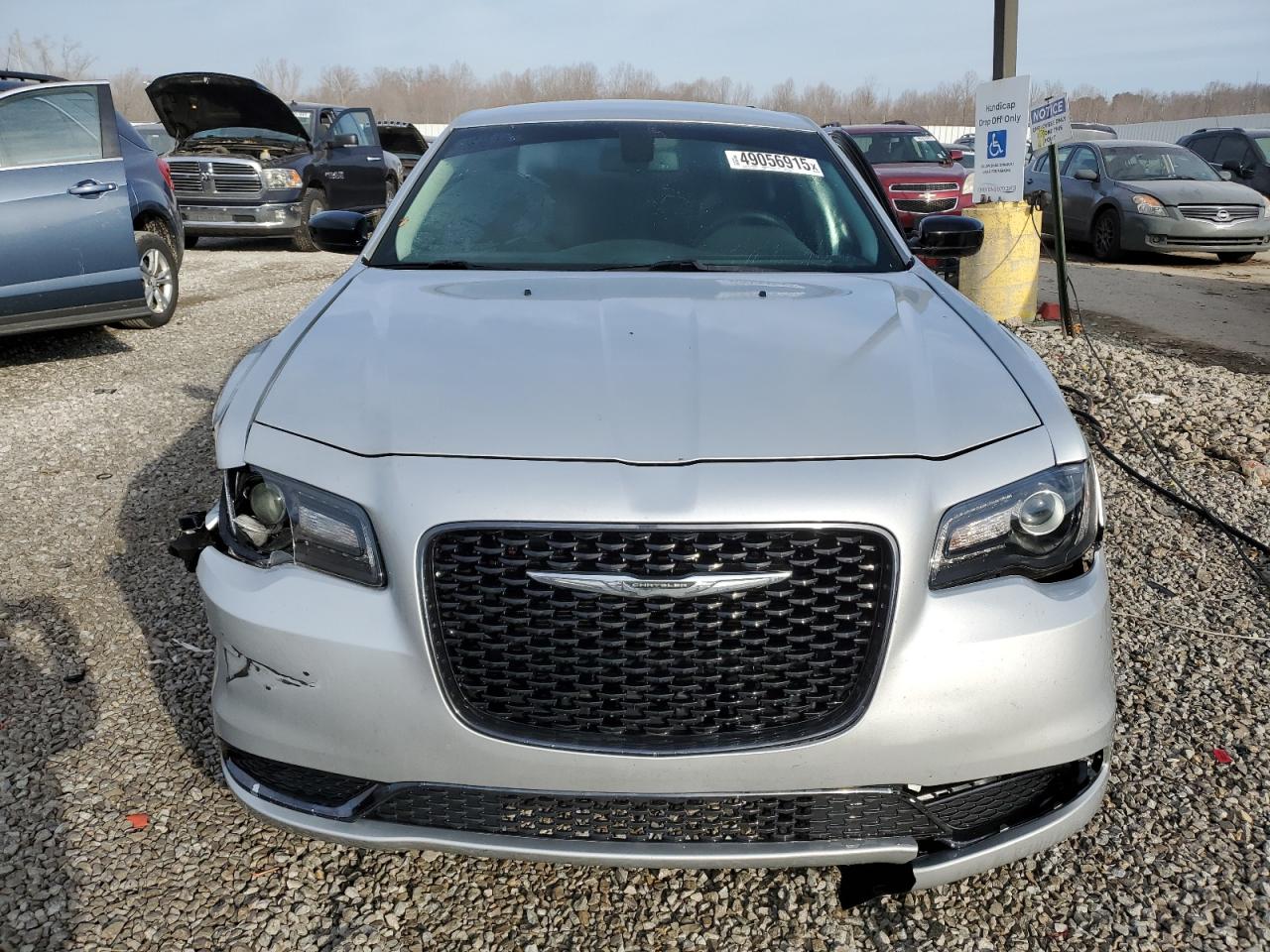 2019 Chrysler 300 - Image 5