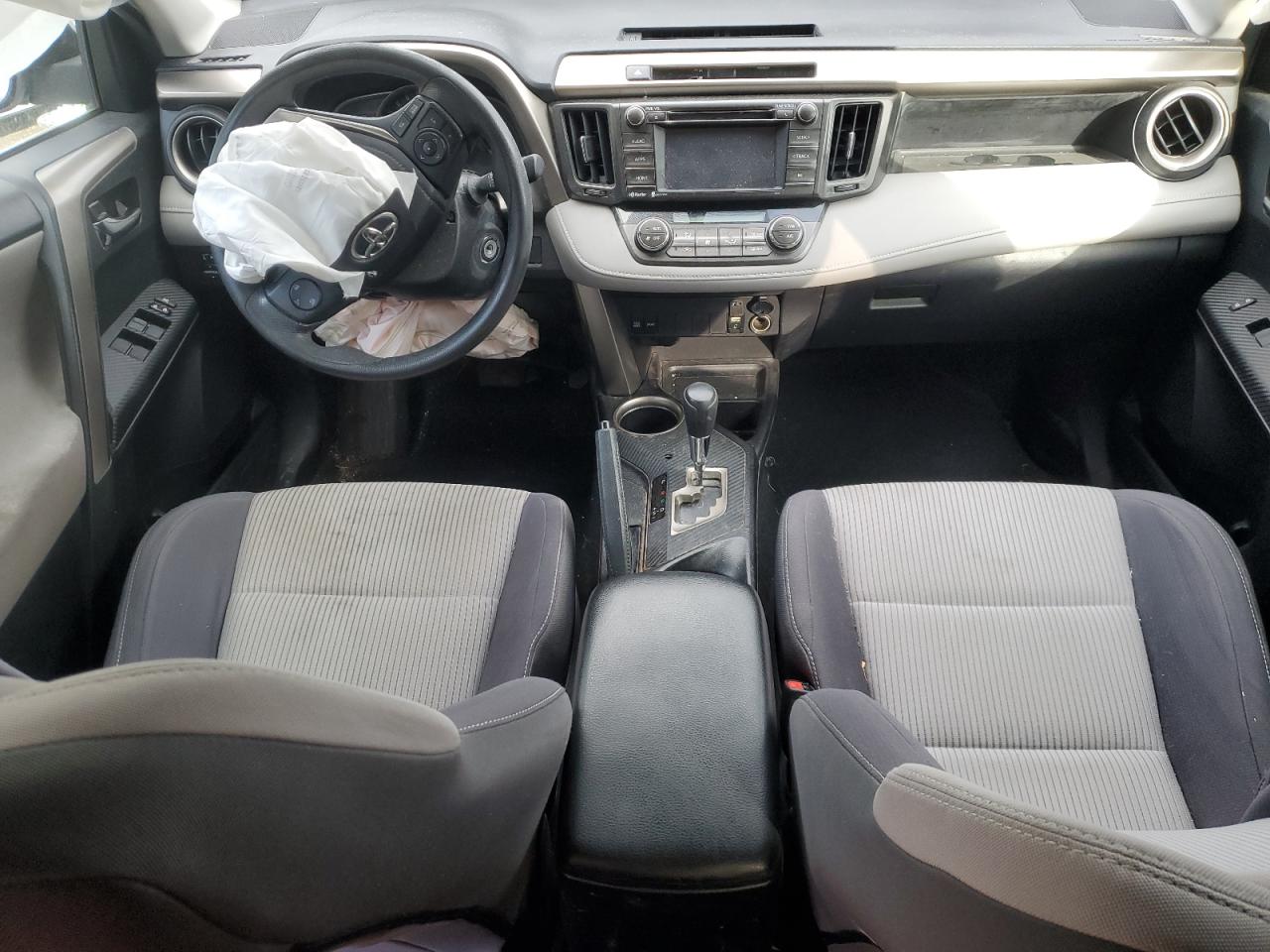 2015 Toyota RAV 4 - Image 8