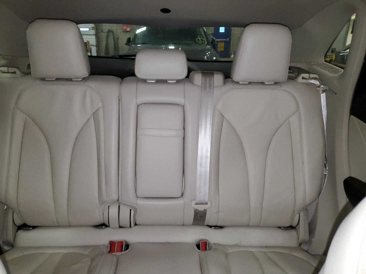 2015 Lincoln MKZ - Image 10