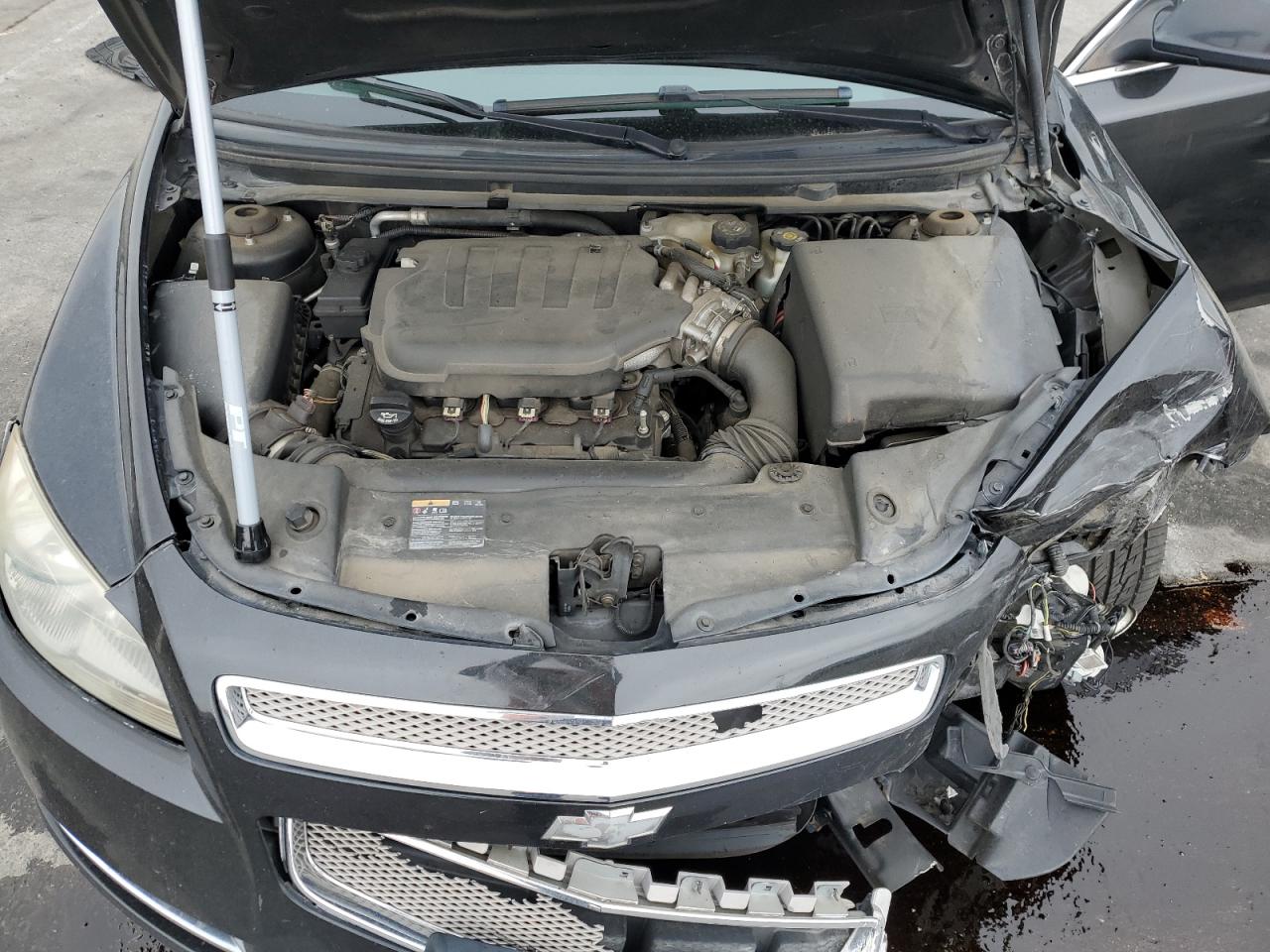 2011 Chevrolet Malibu - Image 11