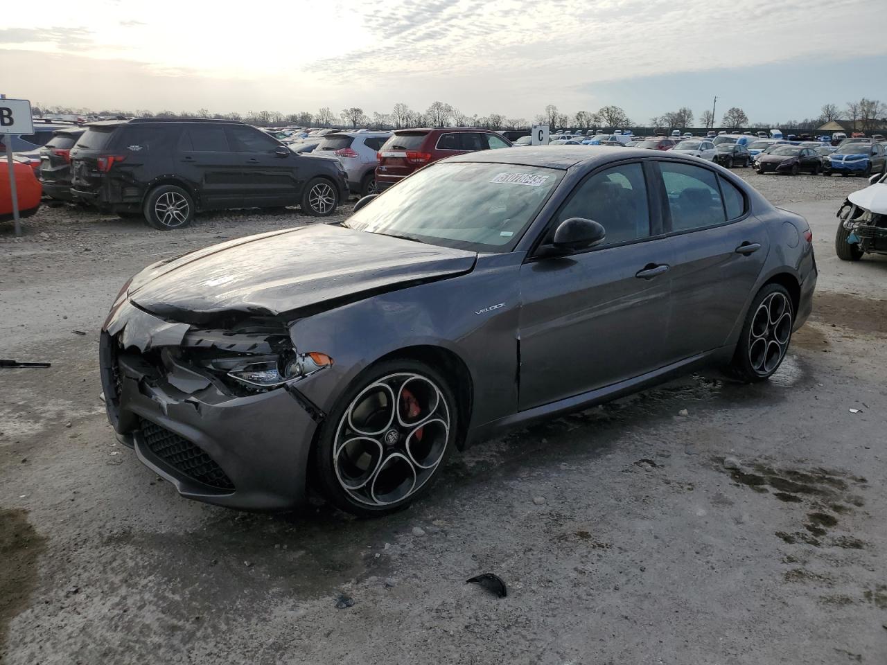 2023 Alfa Romeo Giulia Ti for Sale in Sikeston, MO - Front End