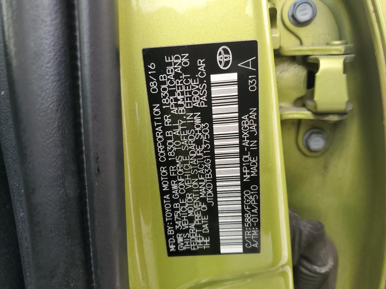 2016 Toyota Prius - Image 13