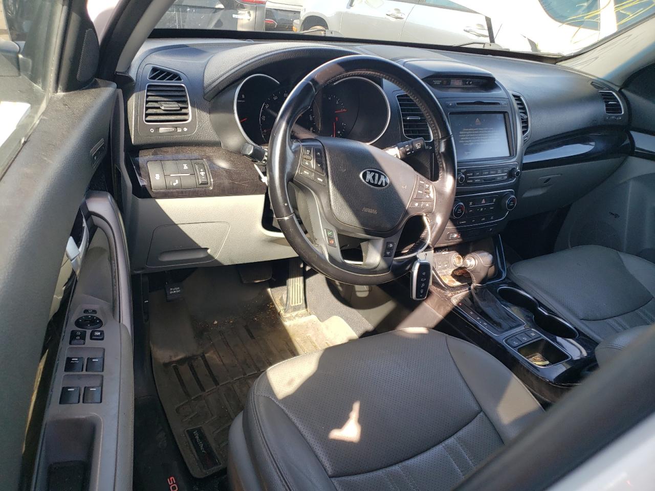 2014 Kia Sorento - Image 8