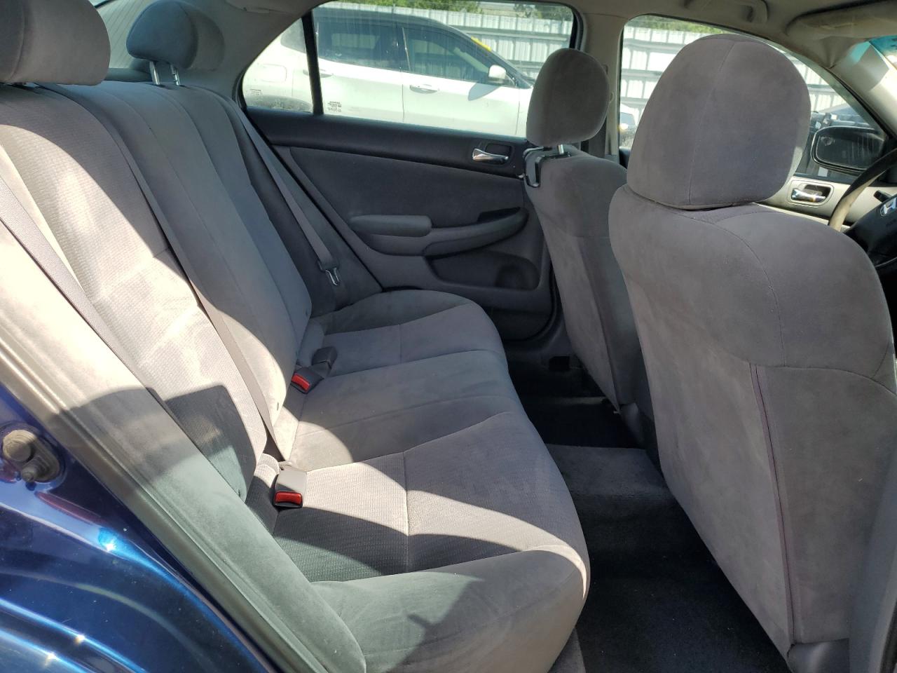 2004 Honda Accord - Image 10