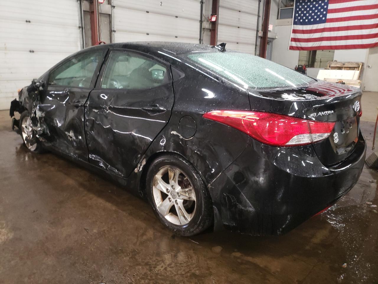 2013 Hyundai Elantra - Image 2
