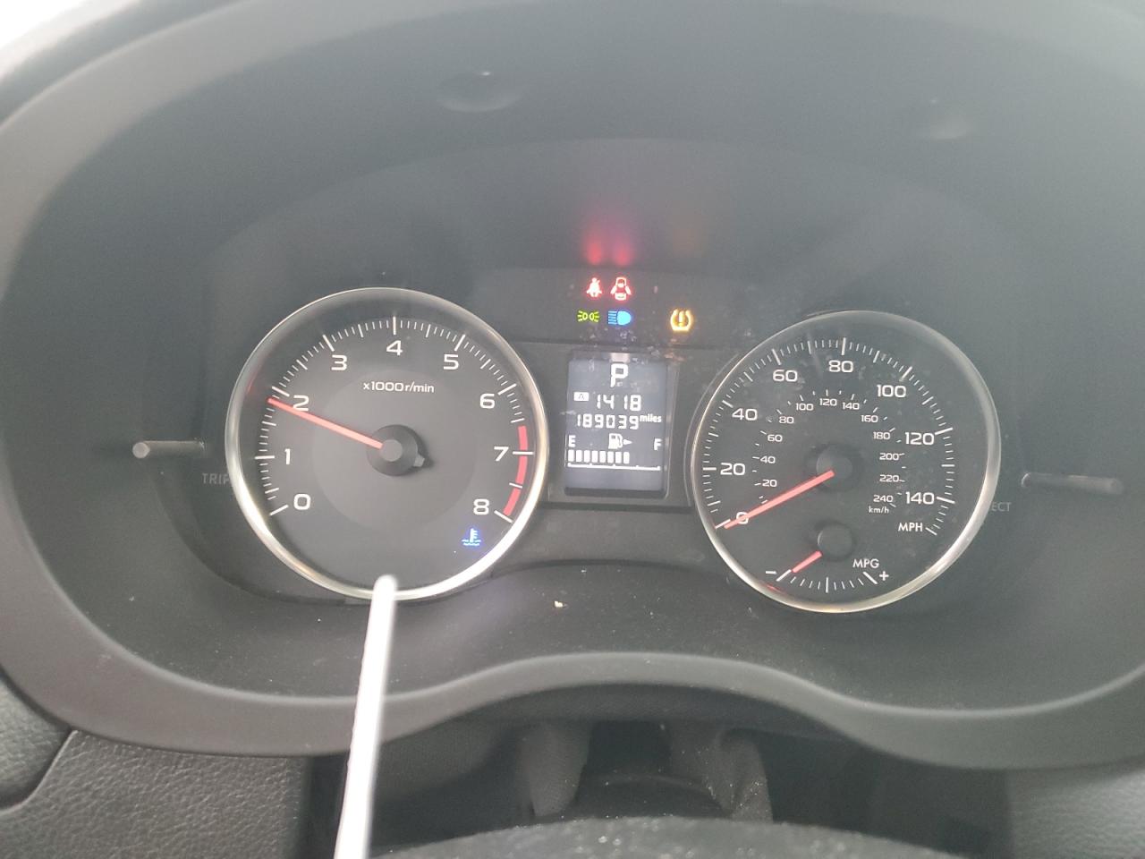 2013 Subaru XV - Image 9