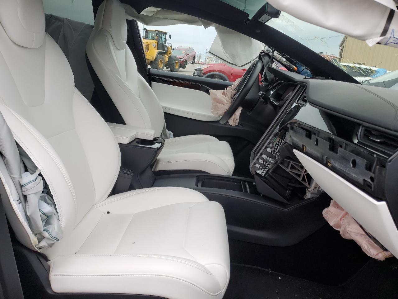 2018 Tesla Model X VIN: 5YJXCDE2XJF120138 Lot: 46640835