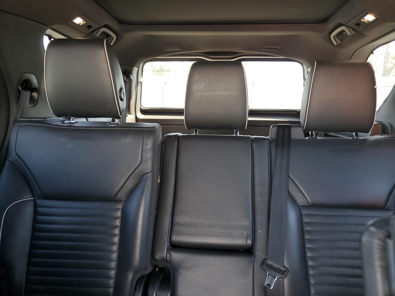 2018 Land Rover Discovery - Image 10