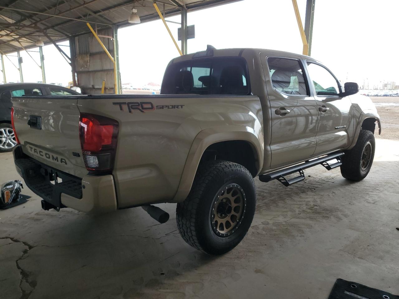 2019 Toyota Tacoma - Image 3