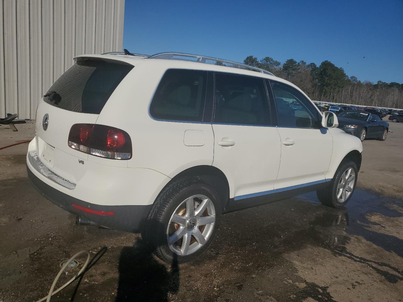 2008 Volkswagen Touareg - Image 3