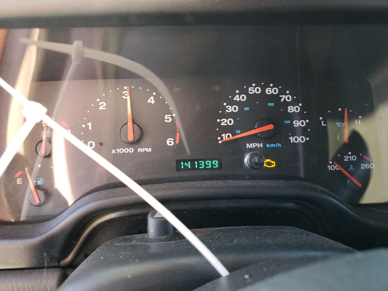 2004 Jeep Wrangler - Image 9