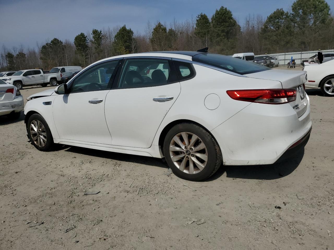 2016 Kia Optima - Image 2
