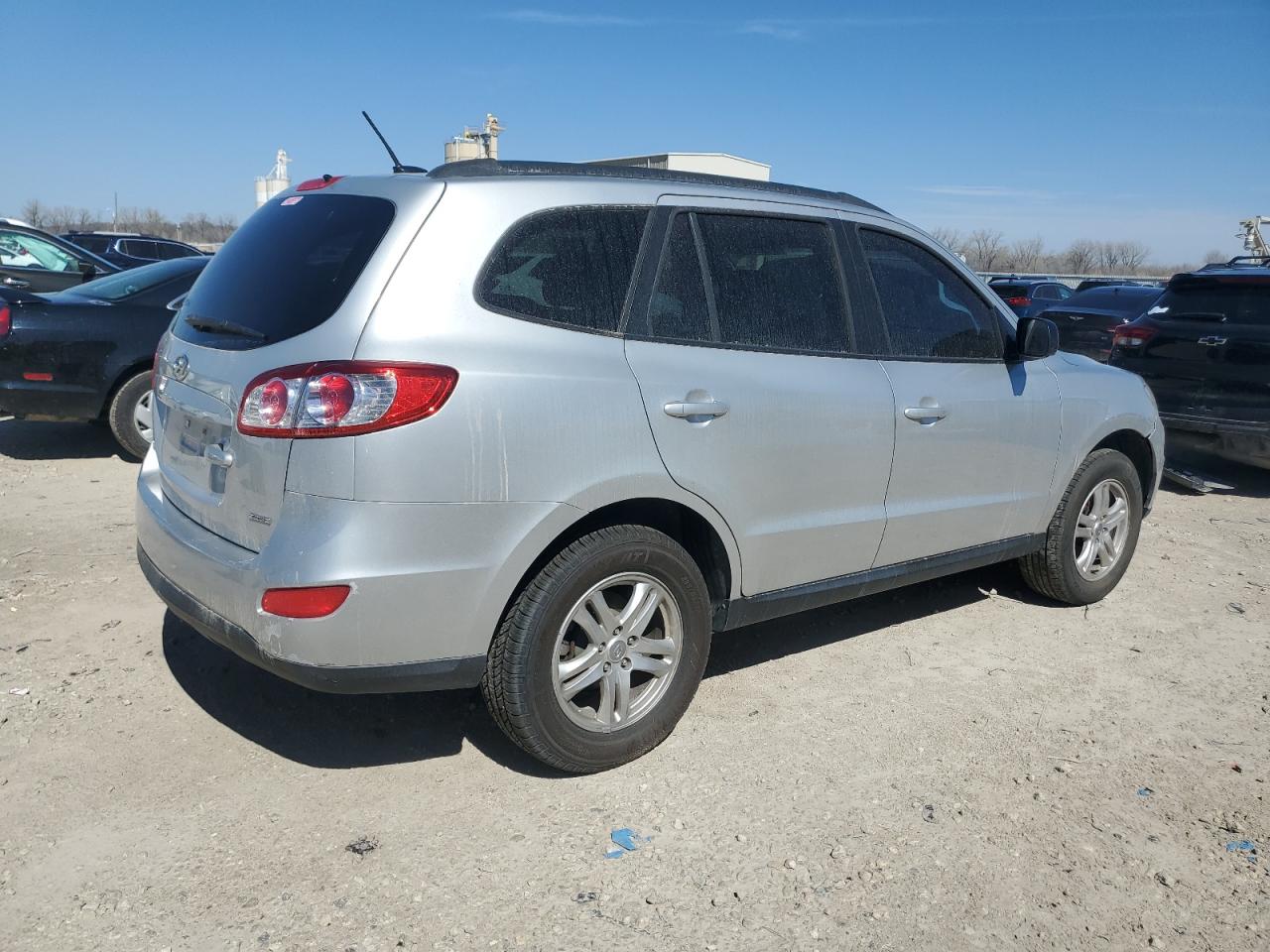 2012 Hyundai Santa Fe - Image 3