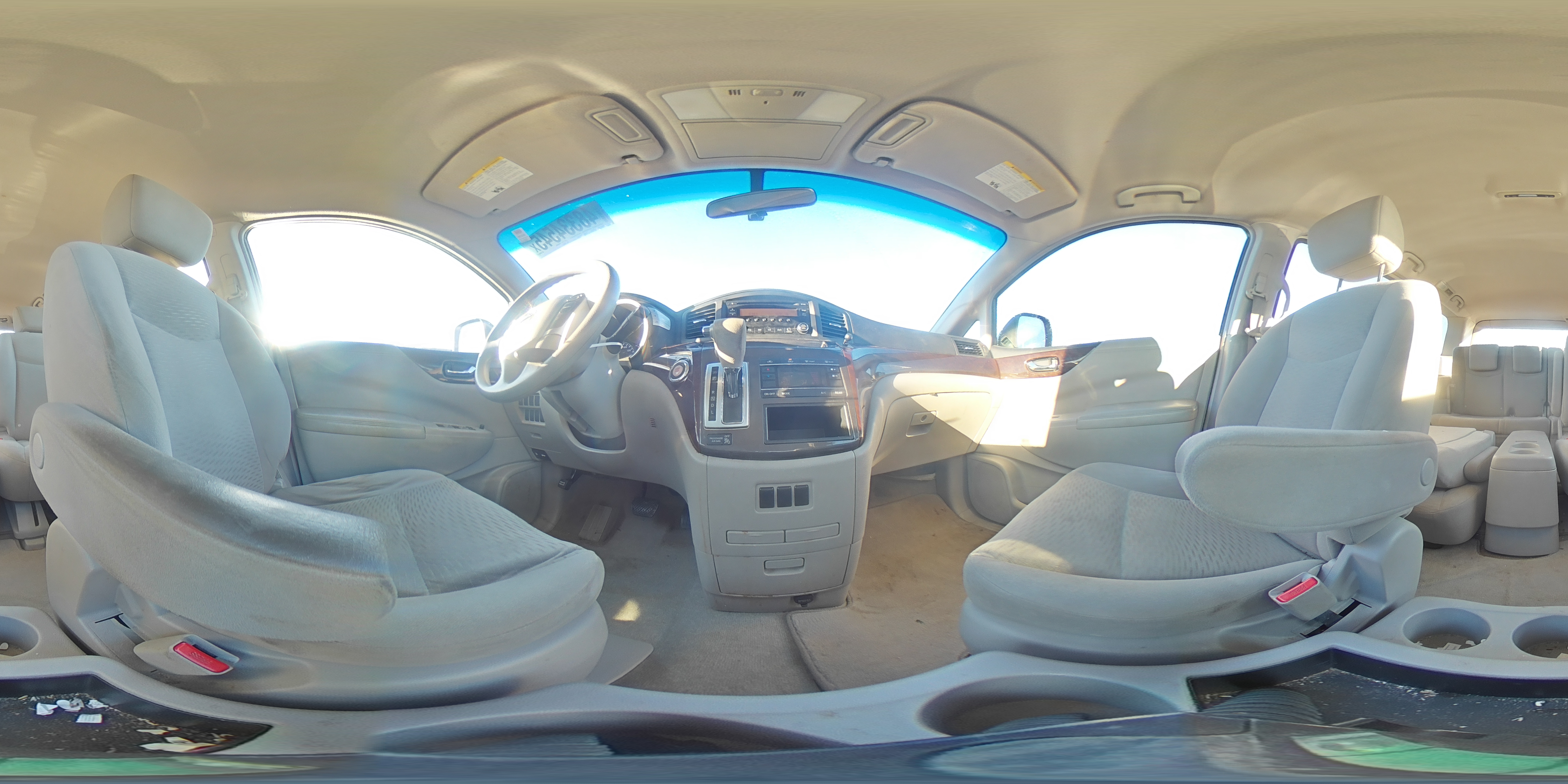 2016 Nissan Quest - Image 14