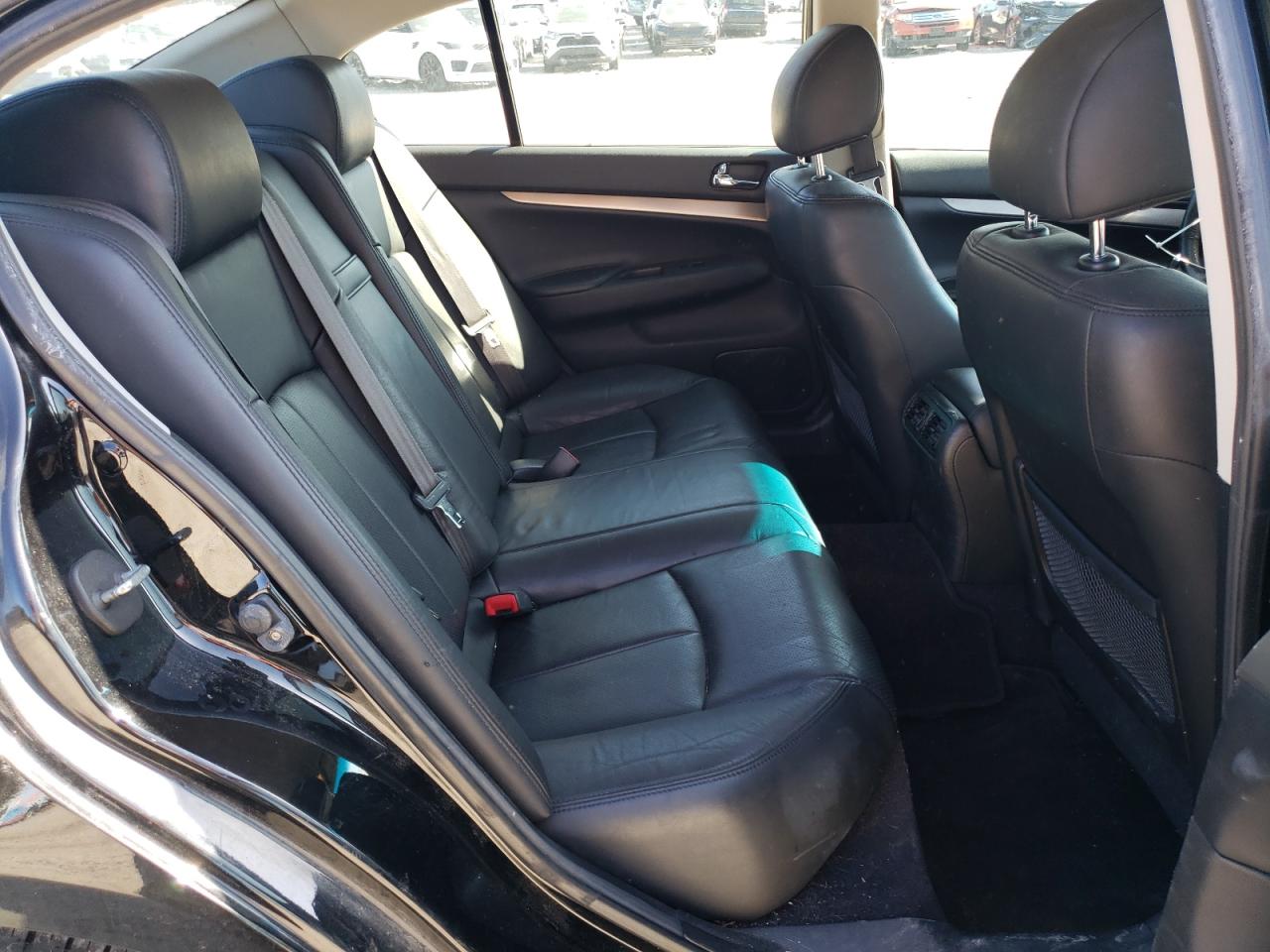 2013 Infiniti G - Image 10
