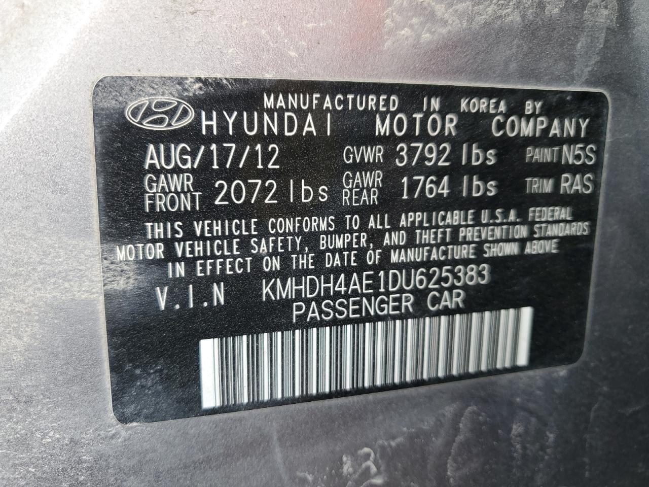 2013 Hyundai Elantra - Image 14