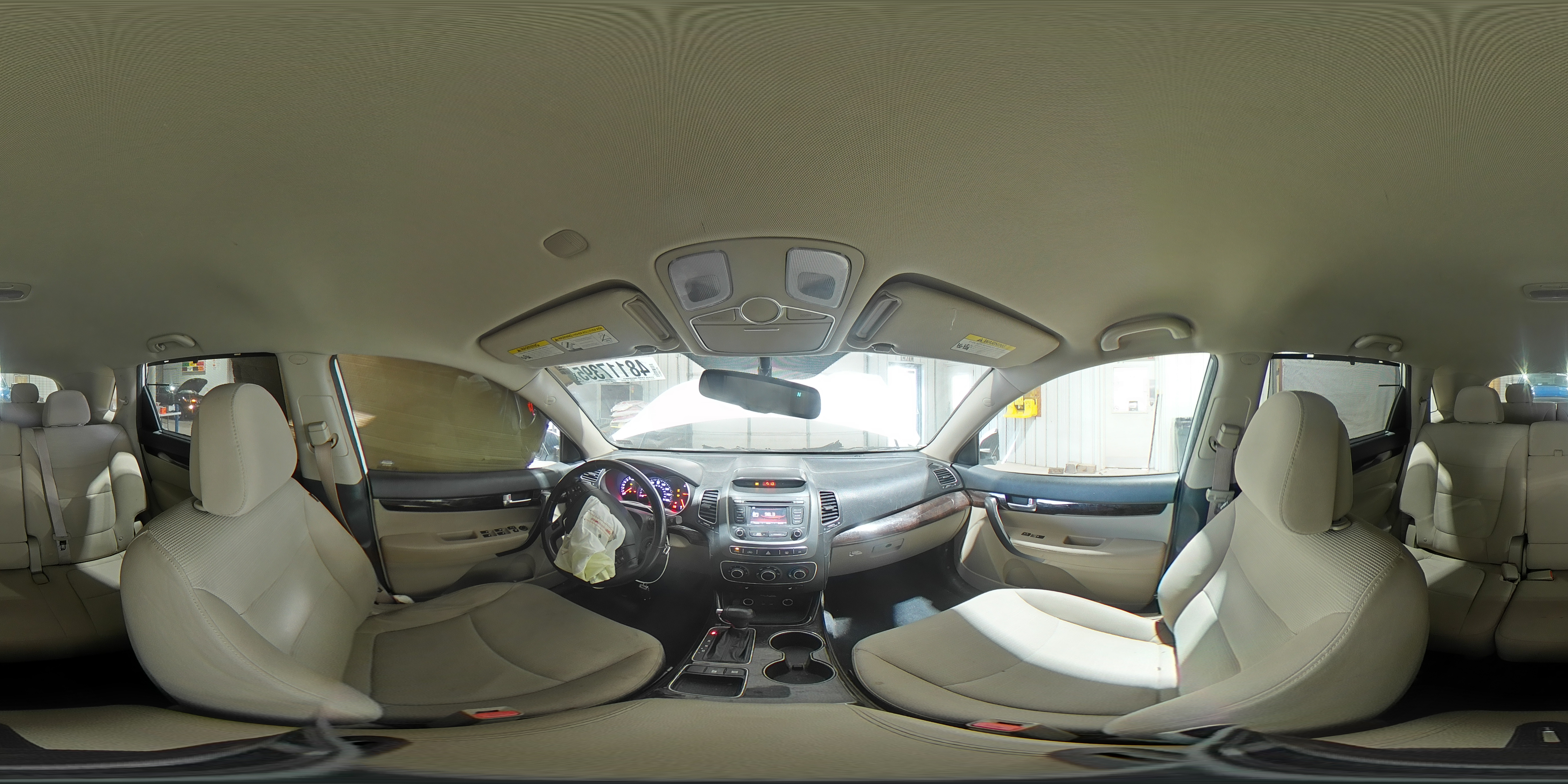 2014 Kia Sorento - Image 16