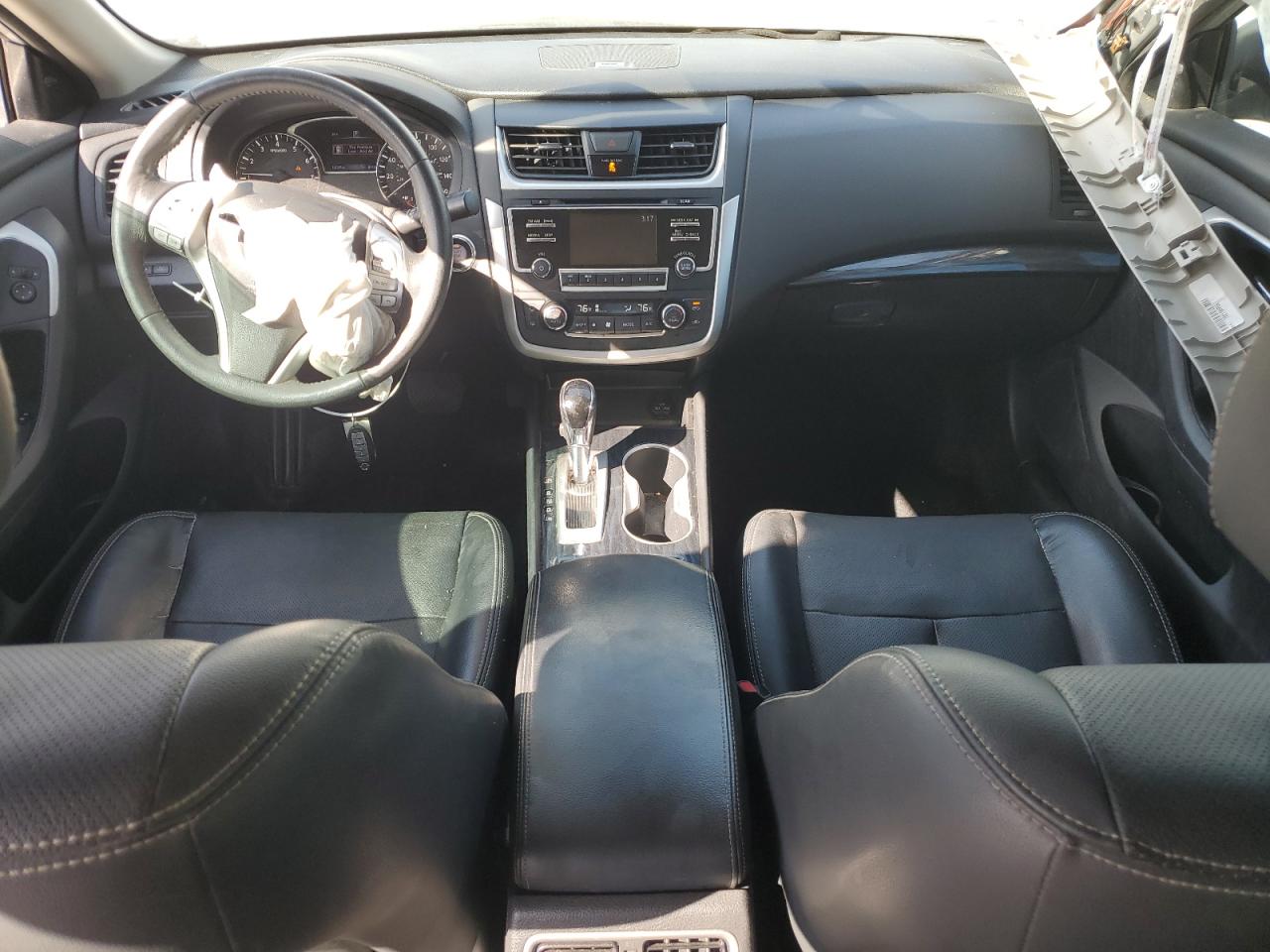 2017 Nissan Altima - Image 8