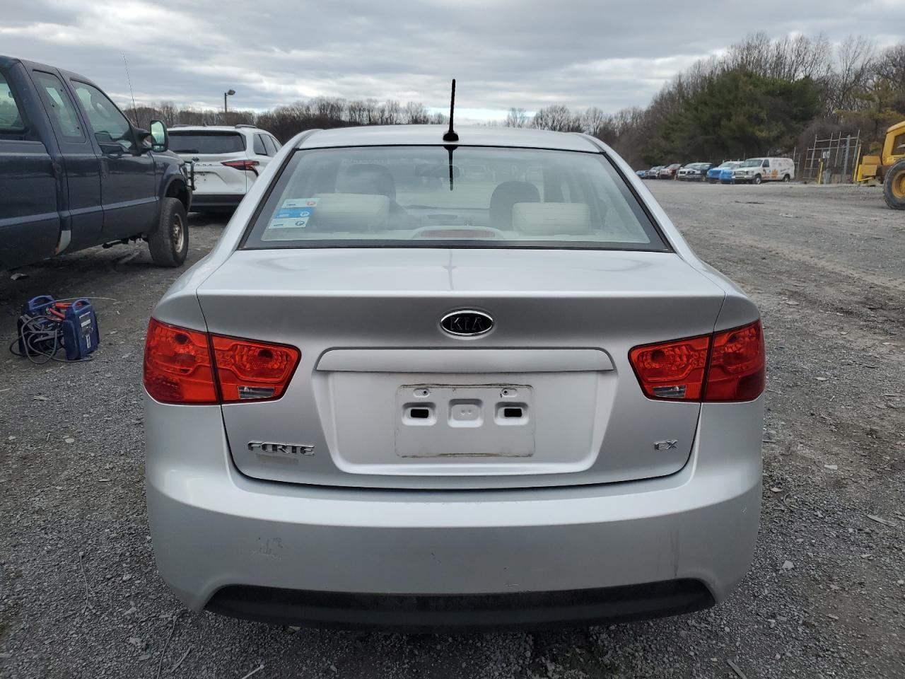 2011 Kia Forte - Image 6