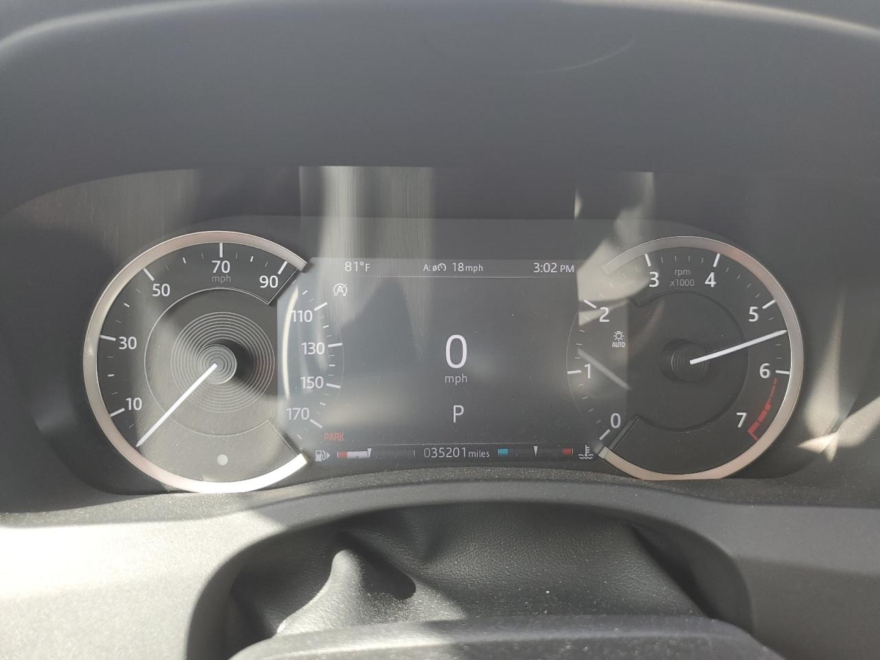 2020 Jaguar XE - Image 9