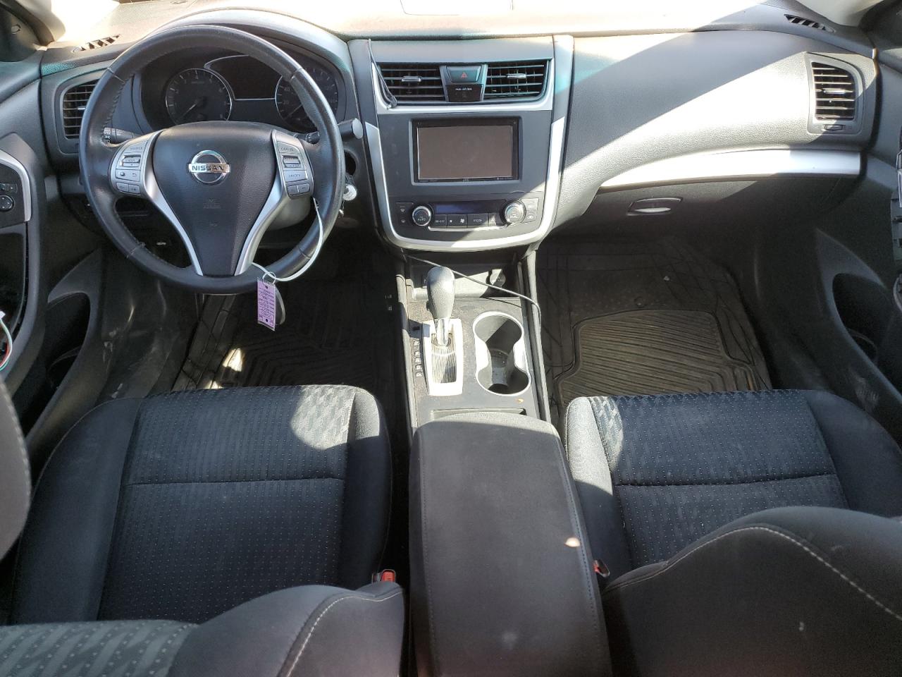 2017 Nissan Altima - Image 8