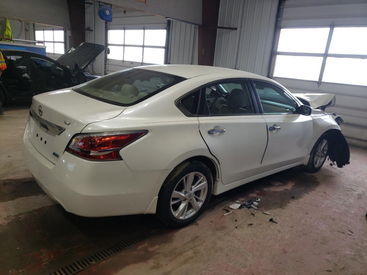2014 Nissan Altima - Image 3