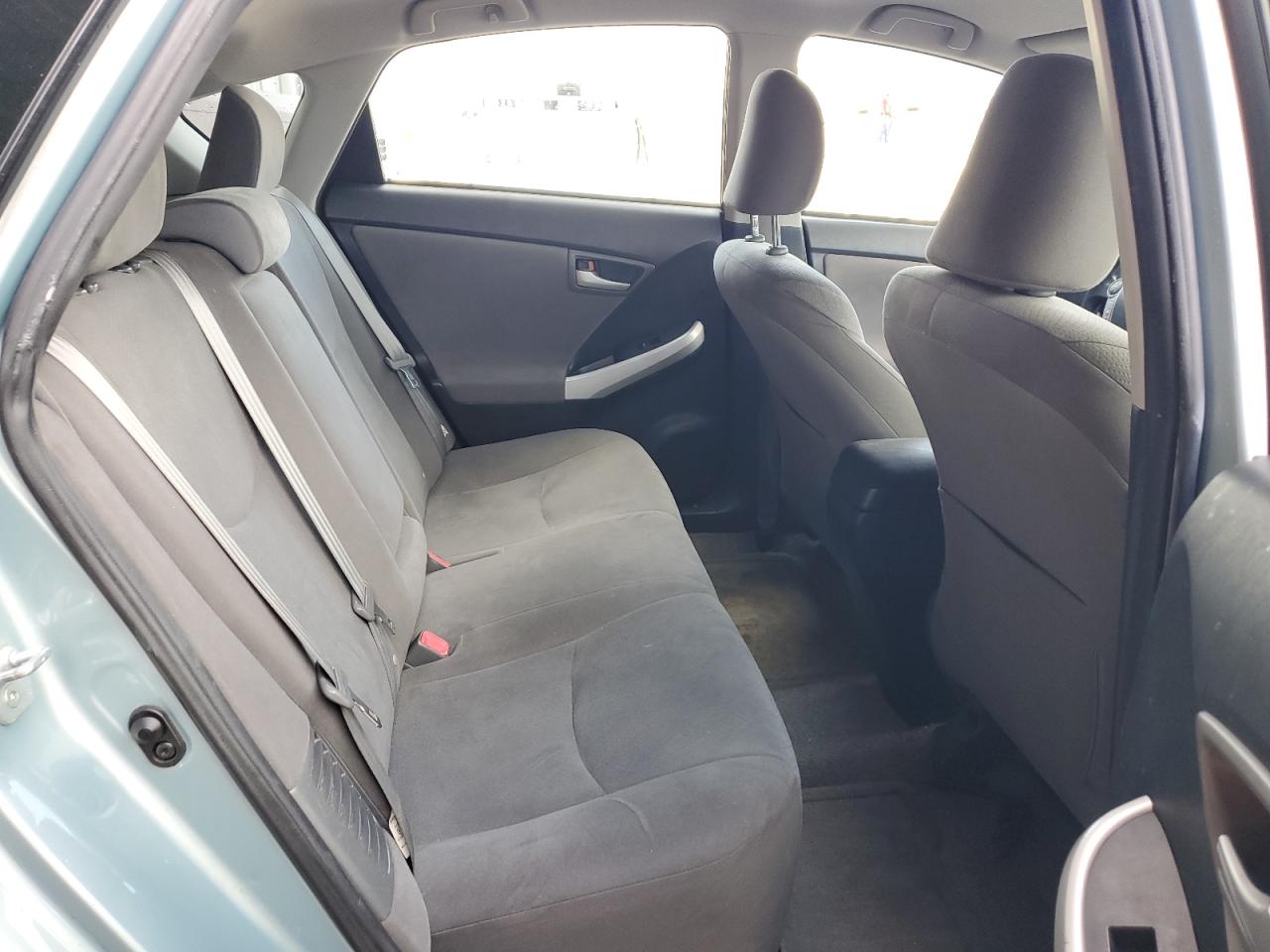 2013 Toyota Prius - Image 10