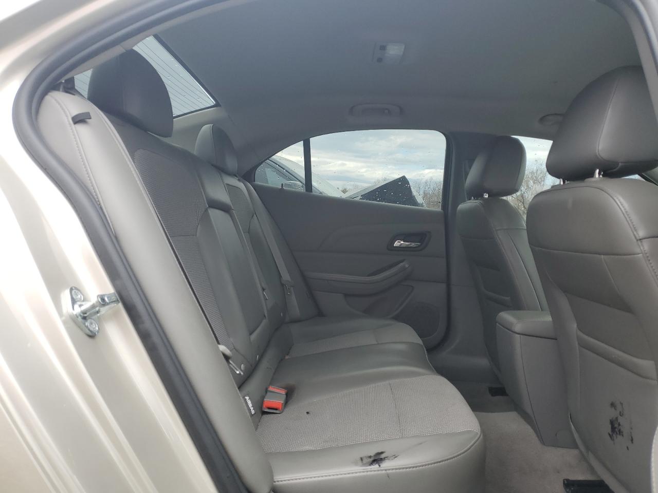 2015 Chevrolet Malibu - Image 10