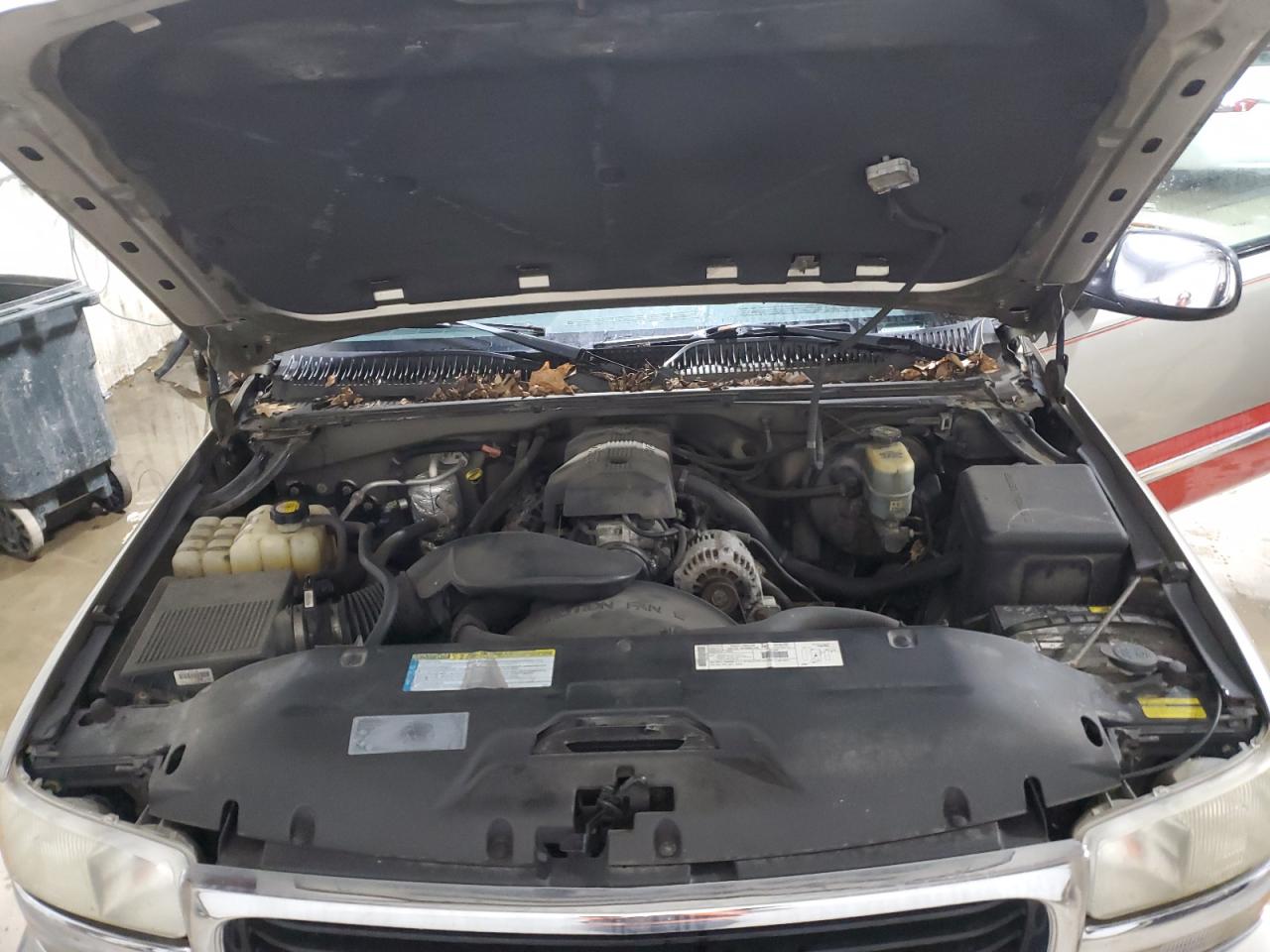 2000 GMC Sierra - Image 11