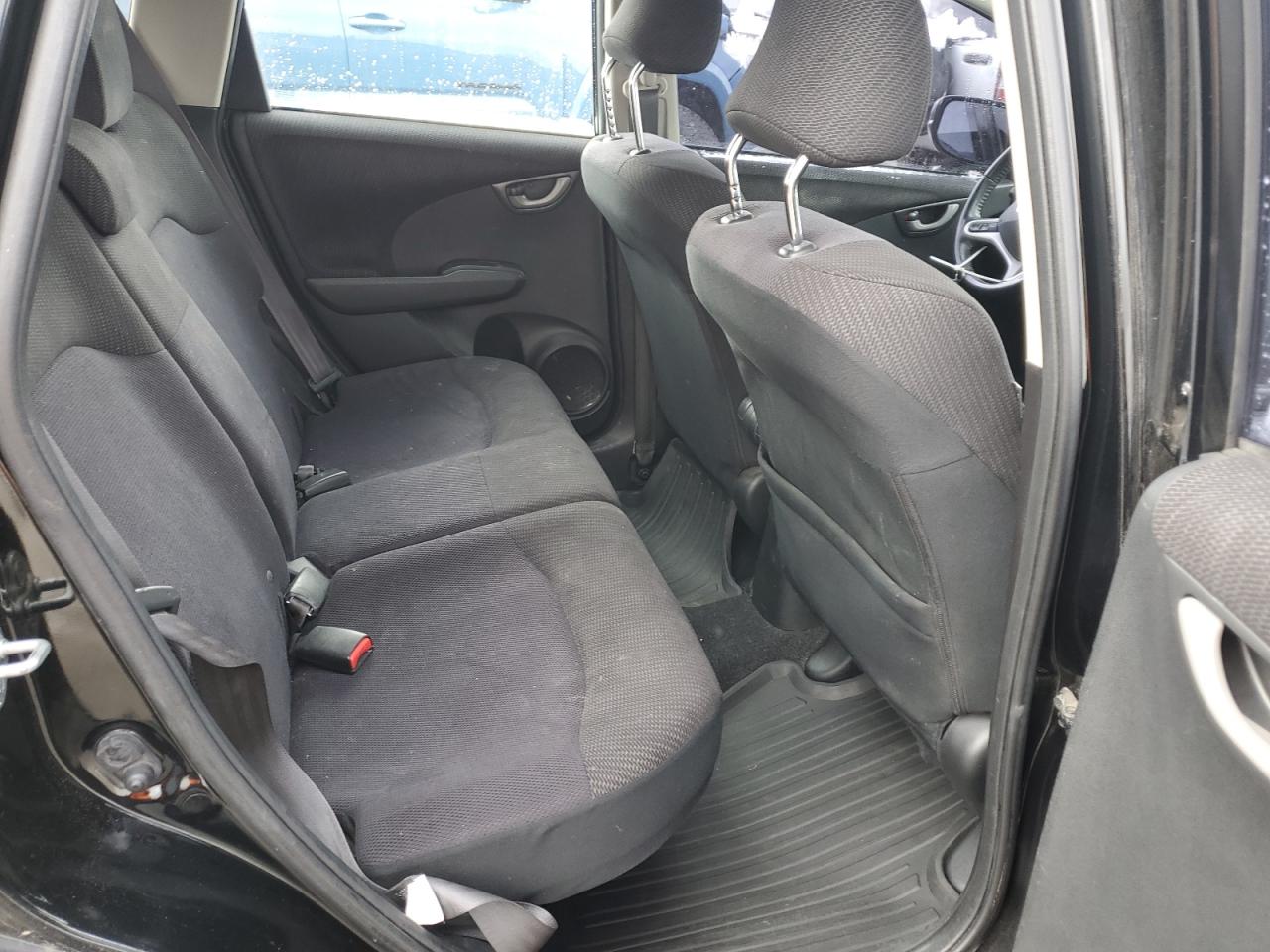 2013 Honda Fit - Image 10