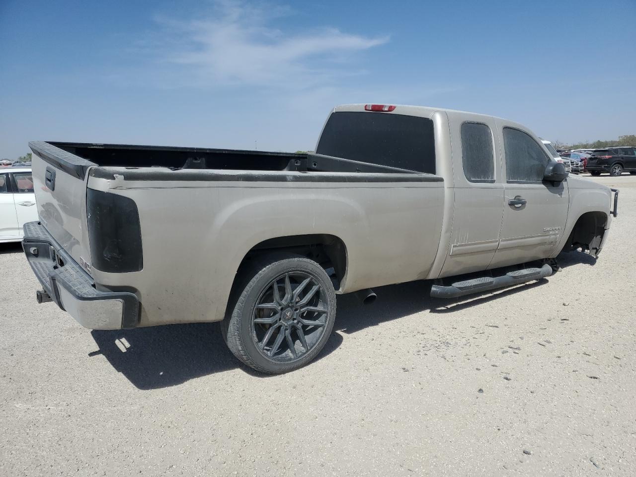 2007 GMC Sierra - Image 3