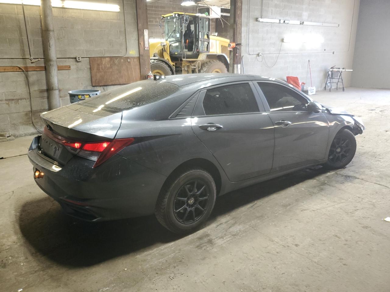 2021 Hyundai Elantra - Image 3