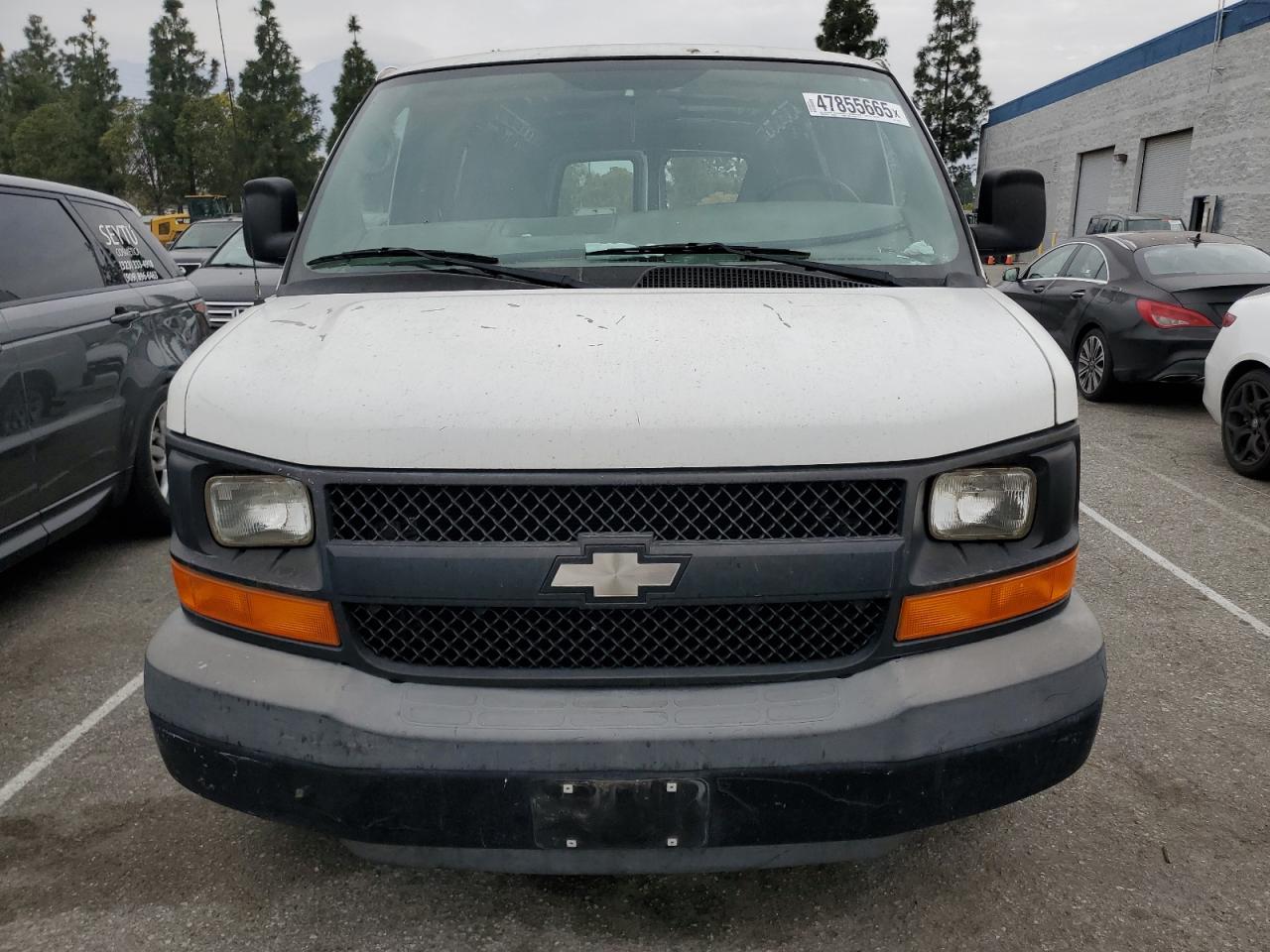 2009 Chevrolet Express - Image 5