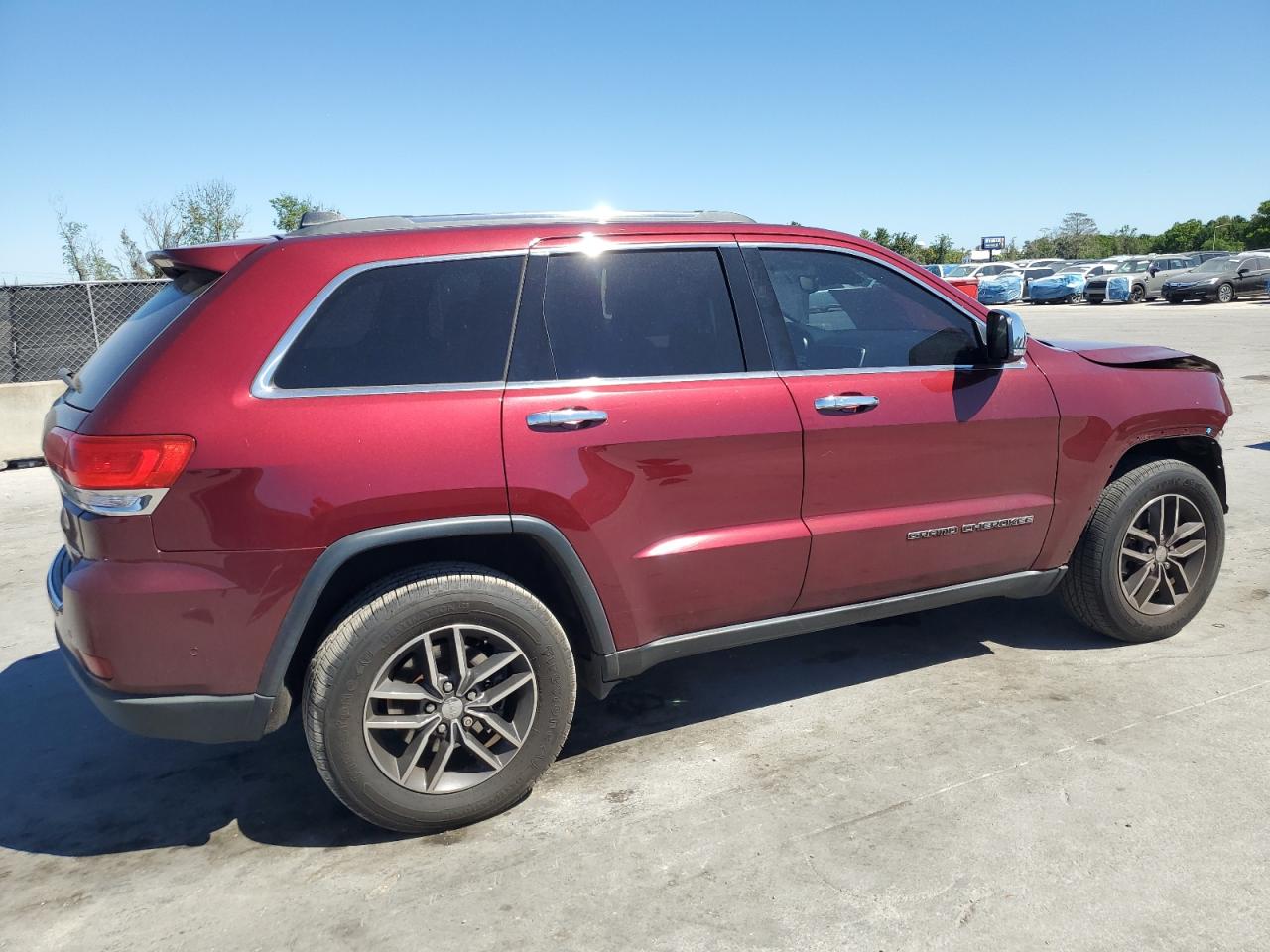 2017 Jeep Grand Cherokee - Image 3