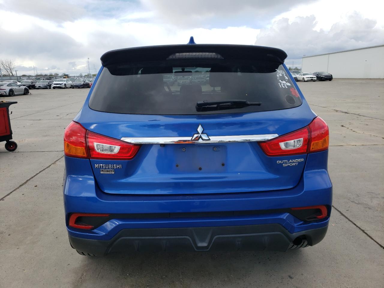 2018 Mitsubishi Outlander - Image 6