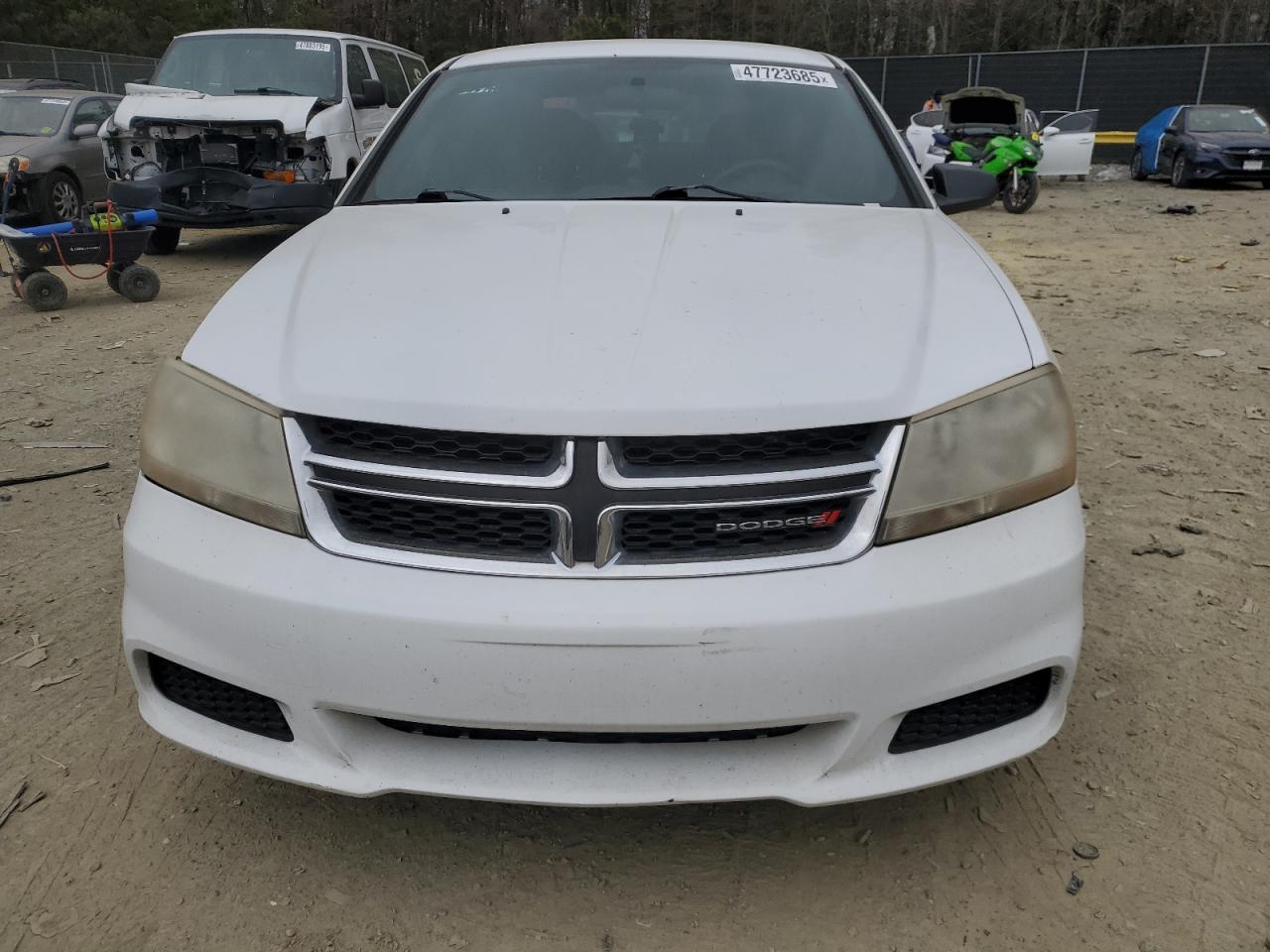 2014 Dodge Avenger - Image 5