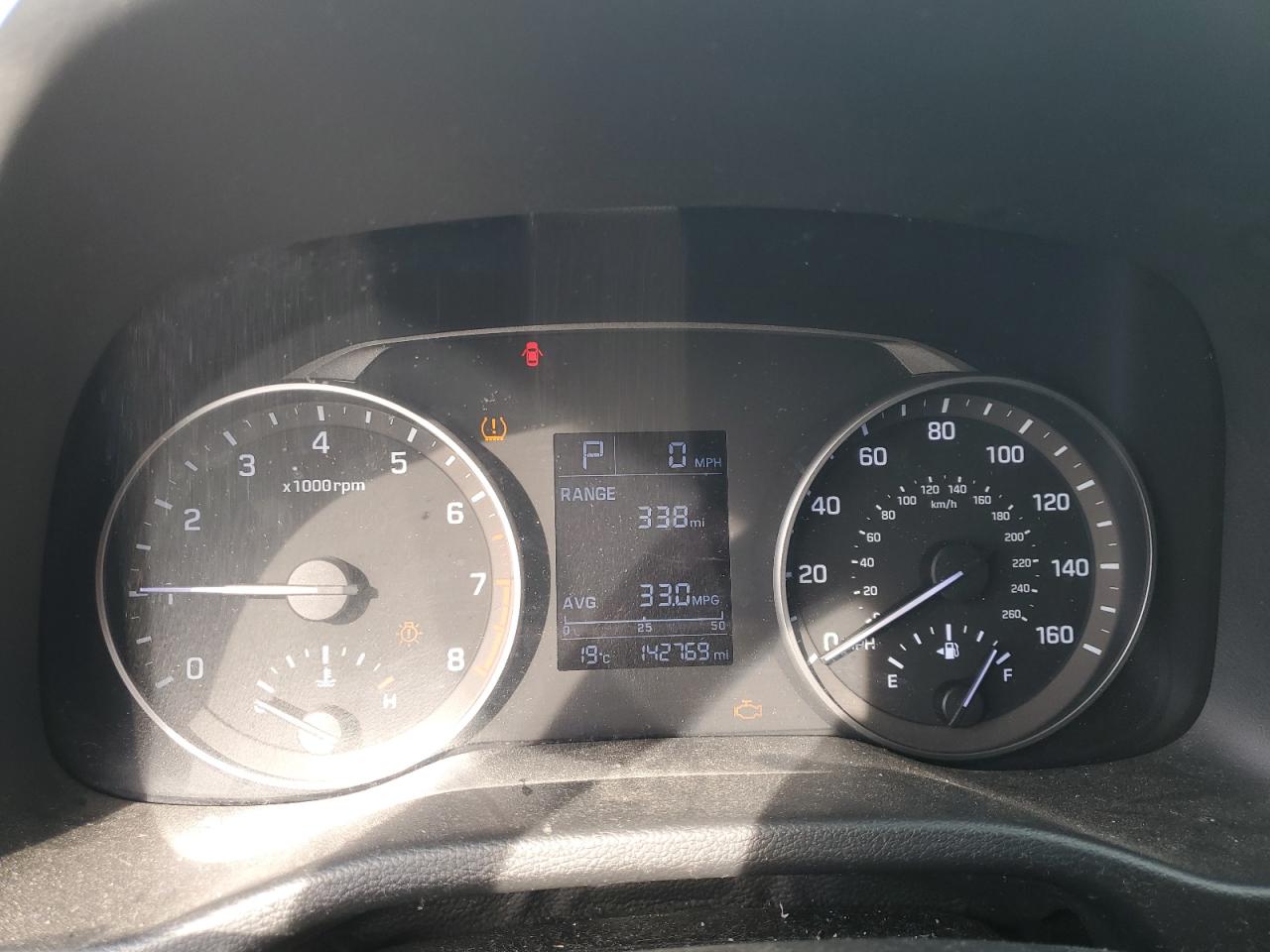 2017 Hyundai Elantra - Image 9