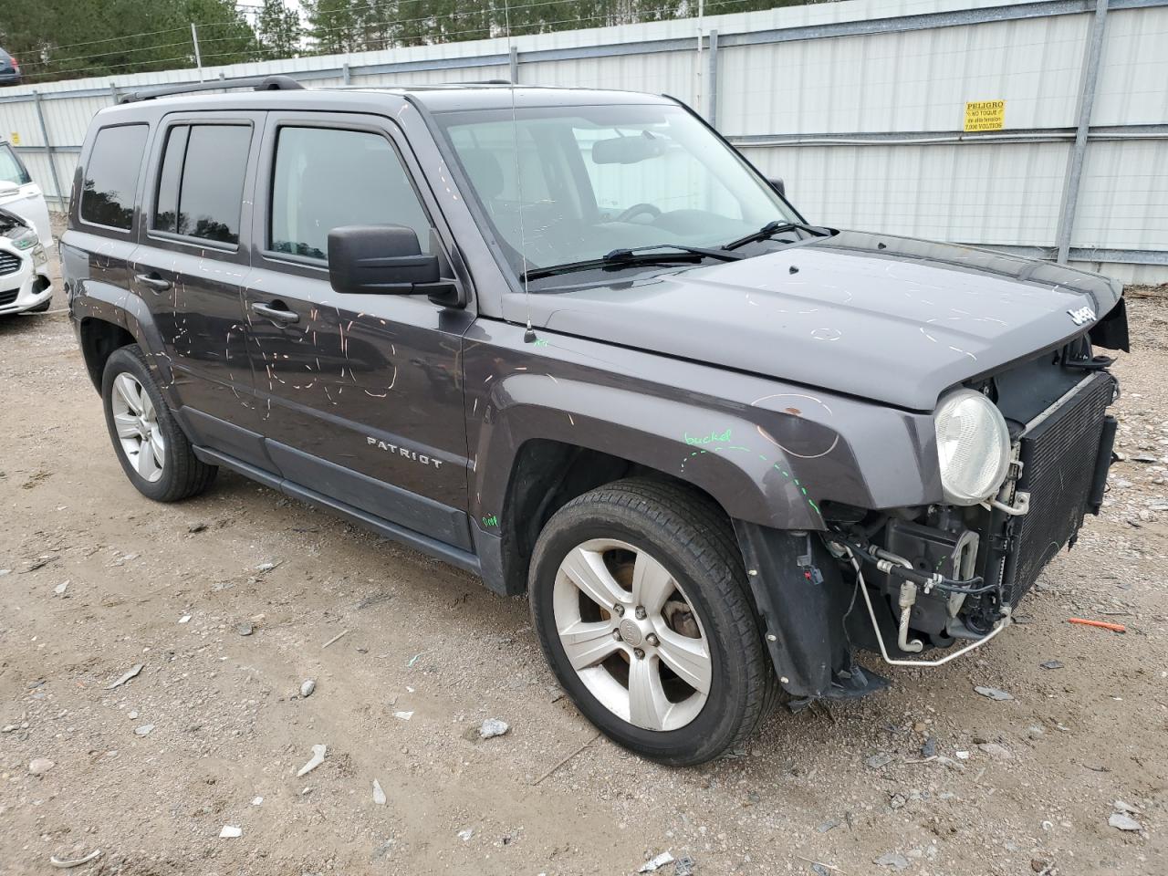 2017 Jeep Liberty (Patriot) - Image 4